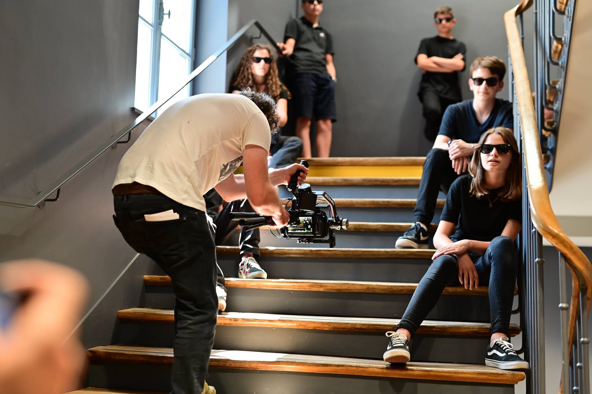 Les collégiens de l'Immaculée lors du tournage d'un clip vidéo avec le groupe Metro Verlaine
