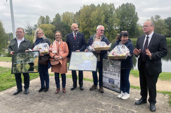 groupe de personnes alignées