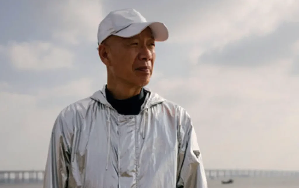 personne avec une casquette